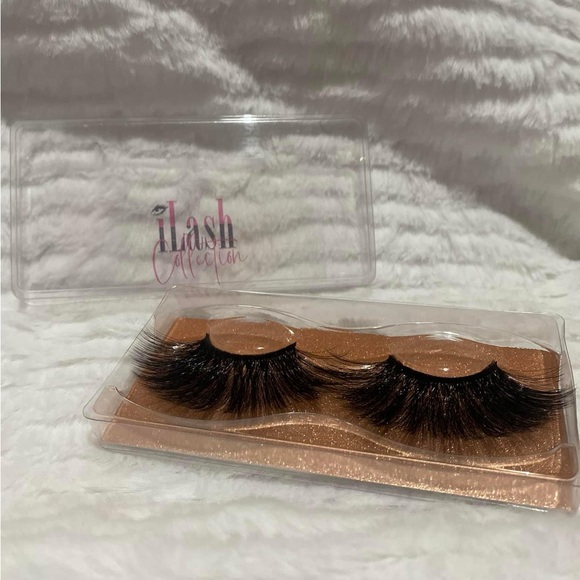 Lashes - Picture 3 of 3